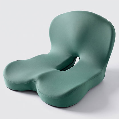 Coussin d'assise ergonomique en mousse à mémoire de forme posé sur une chaise