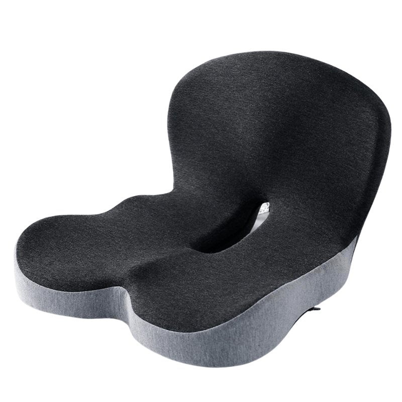 Coussin d'assise ergonomique en mousse à mémoire de forme posé sur une chaise