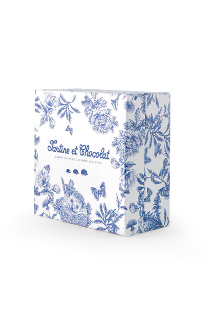 Augustin le Lapin Doudou imprimé inspiration Toile de Jouy bleu